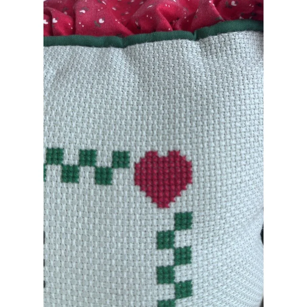 Vtg Handmade Needlepoint Santa Holiday Christmas Pillow Red Green Homespun Heart